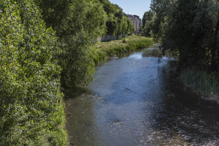 83 - Burgos - ciudad - rio Arlanzon